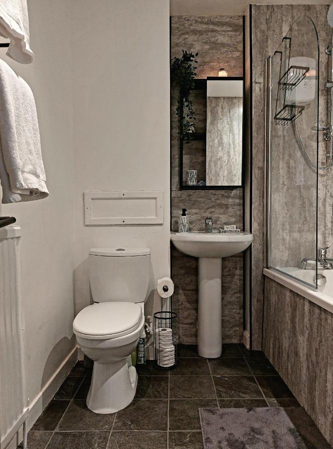 Modern & Bright, G/F, 1Br Apt. Real Hidden Gem Lejlighed Hamilton Eksteriør billede